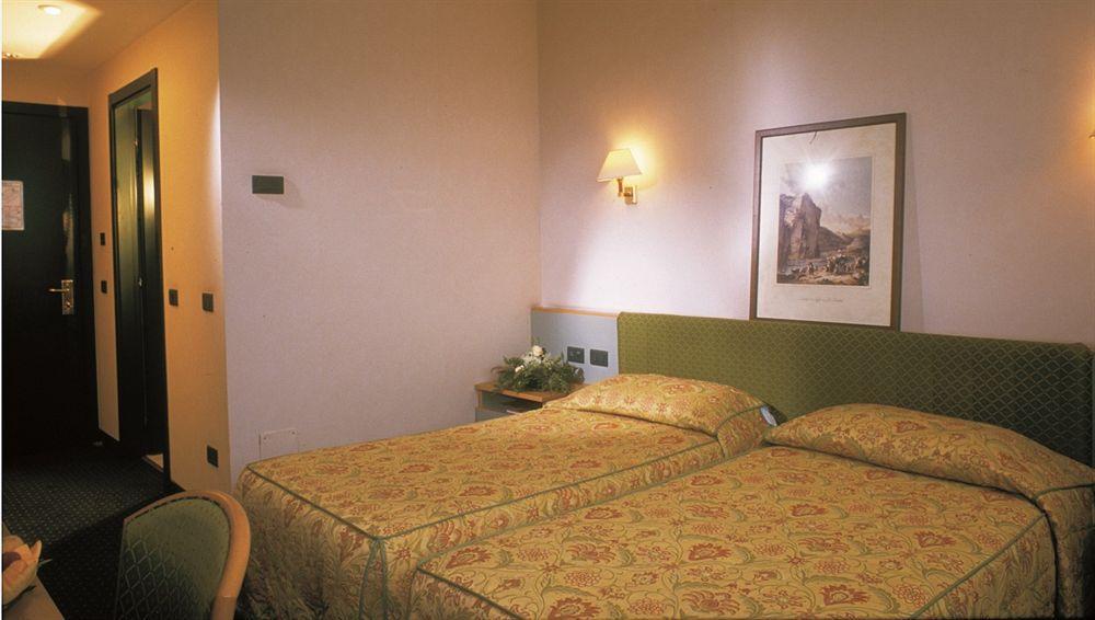Rege Hotel San Donato Milanese Room photo