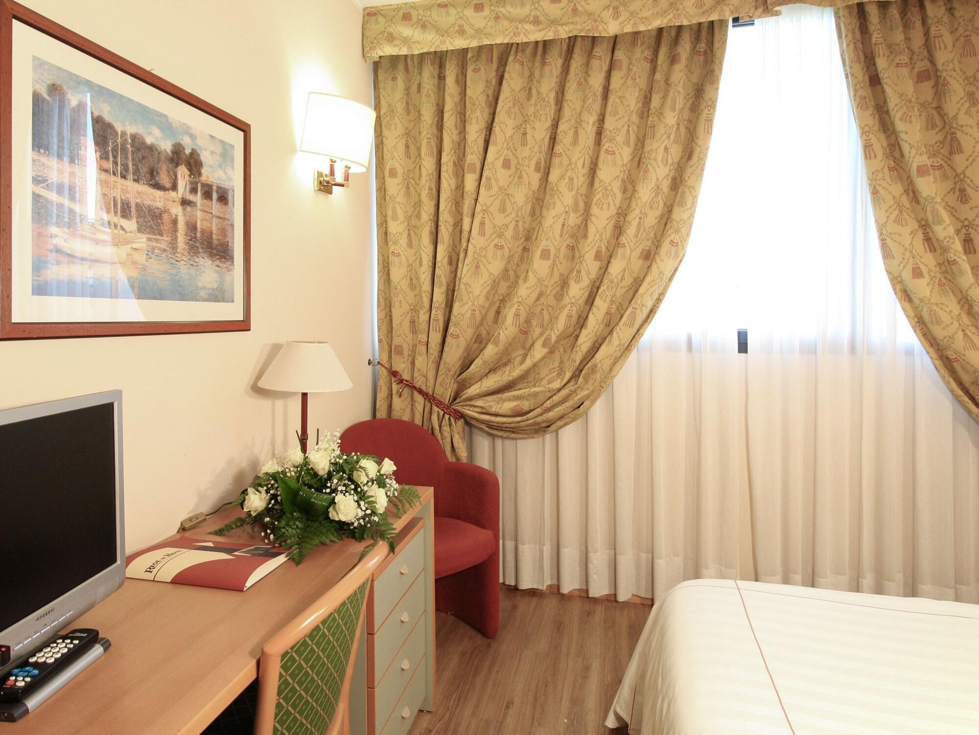 Rege Hotel San Donato Milanese Exterior photo