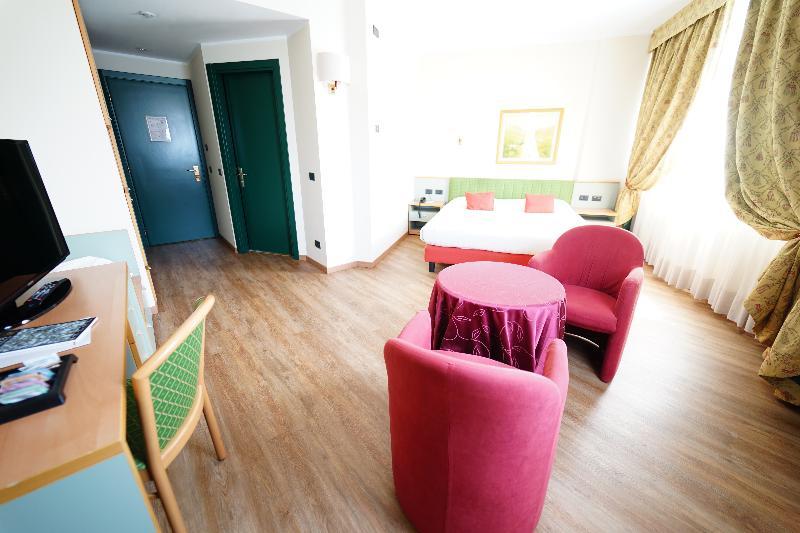 Rege Hotel San Donato Milanese Exterior photo